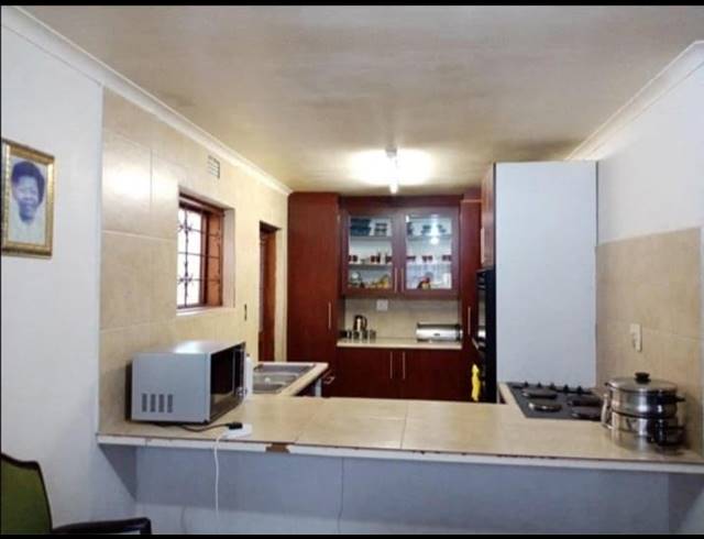 3 BEDROOM FREEHOLD FOR SALE IN ILITHA PARK